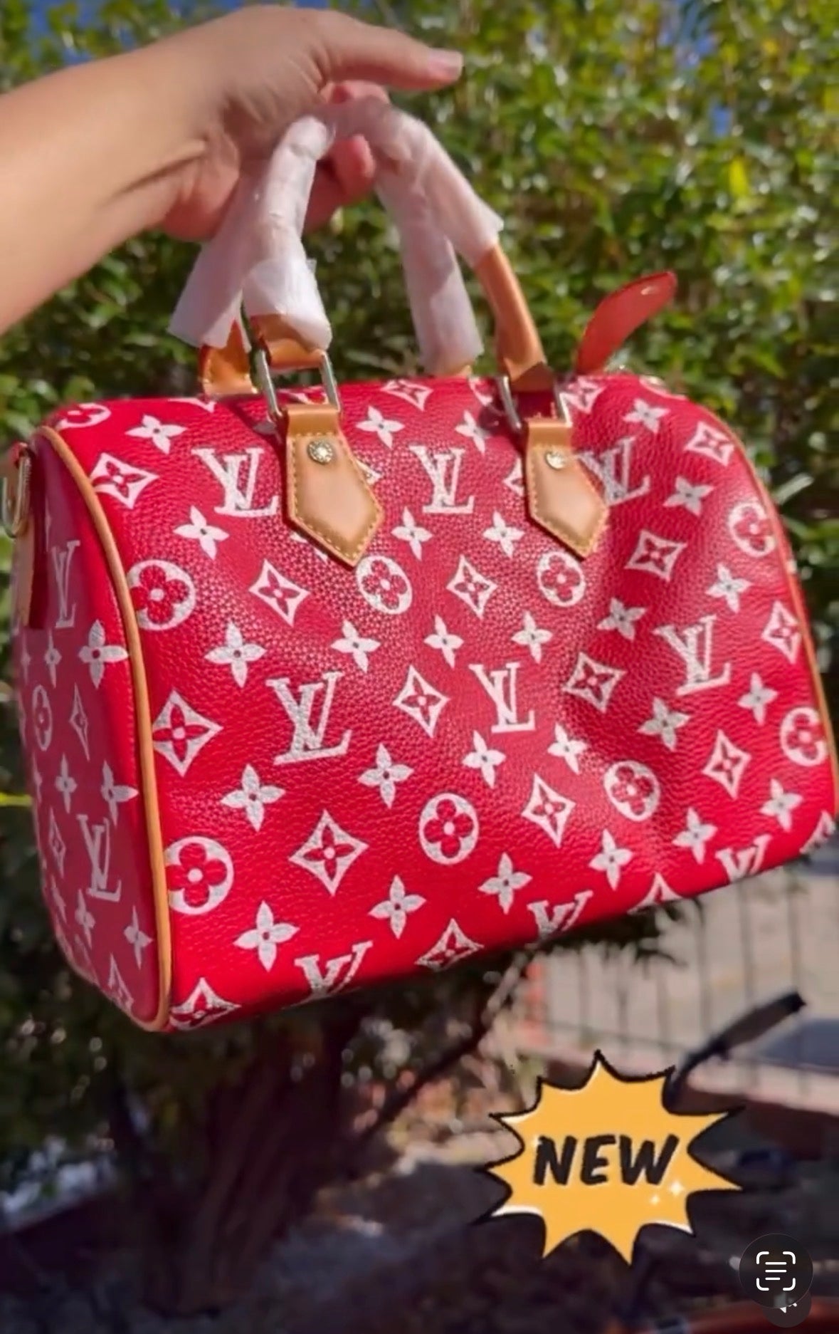 Red L.V (Pre-Order)