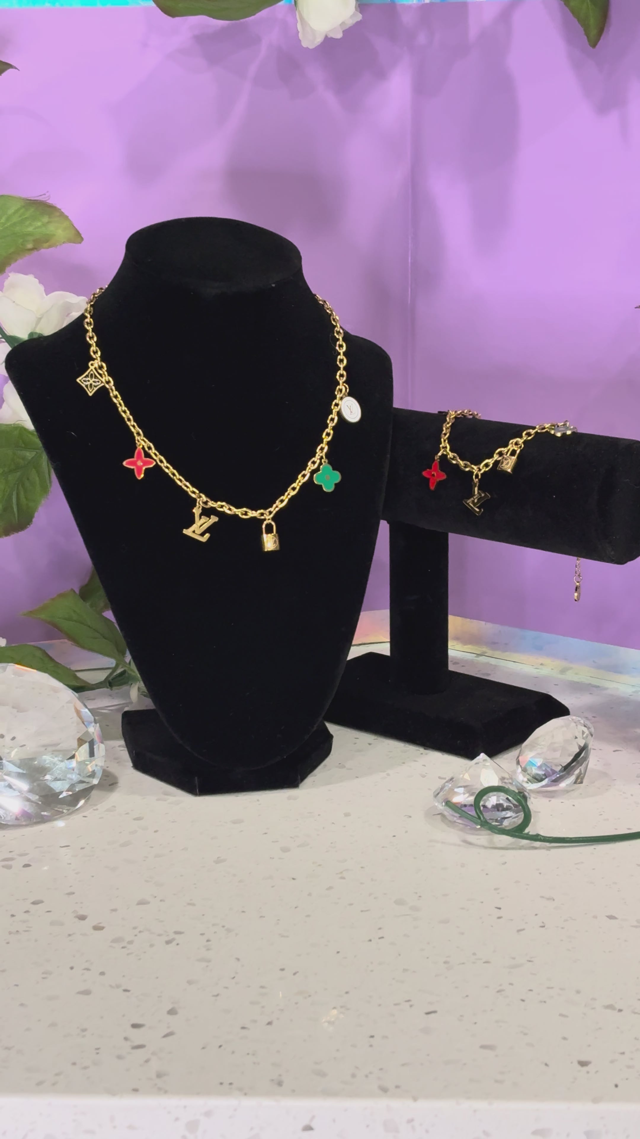 Lv Necklace & Bracelet set